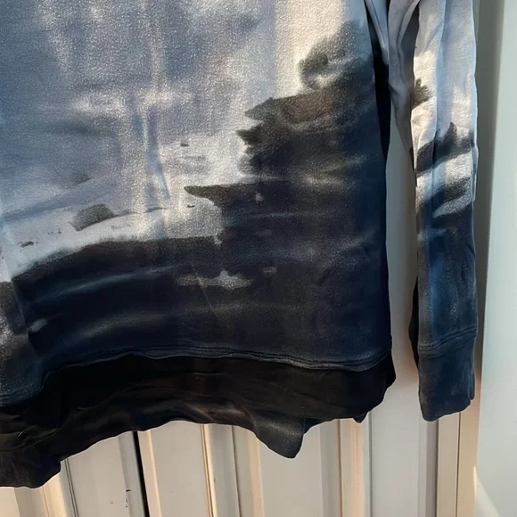 River + Sky Top - Picture 5 of 5